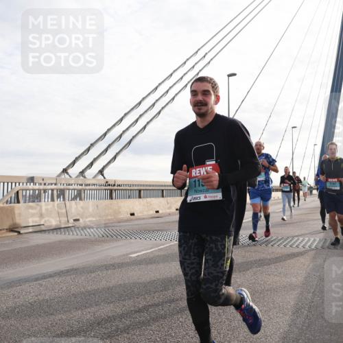 03.10.2024 - Köhlbrandbrückenlauf Matties Gatica Varas http://msf.ph/oto/7189872 03.10.2024 09:26:52 Position 2 115, 1147 meine-sportfotos.de