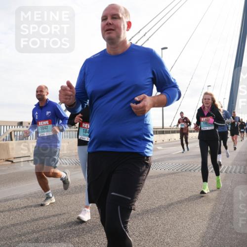 03.10.2024 - Köhlbrandbrückenlauf Matties Gatica Varas http://msf.ph/oto/7190048 03.10.2024 09:26:55 Position 2 1842, 184, 195 meine-sportfotos.de