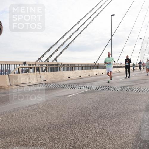 03.10.2024 - Köhlbrandbrückenlauf Matties Gatica Varas http://msf.ph/oto/7190254 03.10.2024 09:26:59 Position 2  meine-sportfotos.de