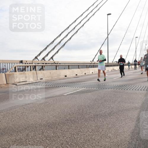 03.10.2024 - Köhlbrandbrückenlauf Matties Gatica Varas http://msf.ph/oto/7190261 03.10.2024 09:26:59 Position 2  meine-sportfotos.de