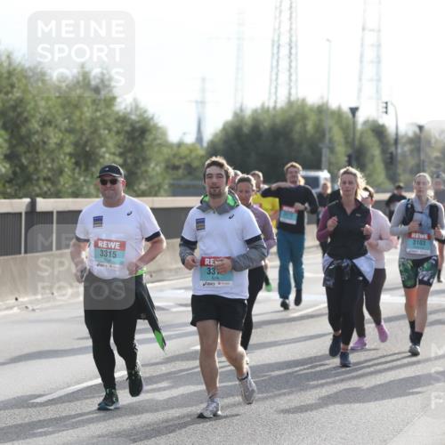 03.10.2024 - Köhlbrandbrückenlauf Fuchs,  Jonas http://msf.ph/oto/7190748 03.10.2024 09:24:18 Position 3 8, 2815, 3315, 33, 3103, 3099 meine-sportfotos.de