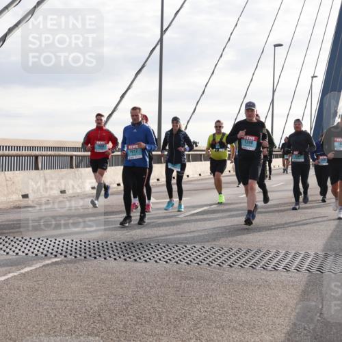03.10.2024 - Köhlbrandbrückenlauf Matties Gatica Varas http://msf.ph/oto/7190803 03.10.2024 09:27:09 Position 2 1398, 1559, 1917, 1831 meine-sportfotos.de