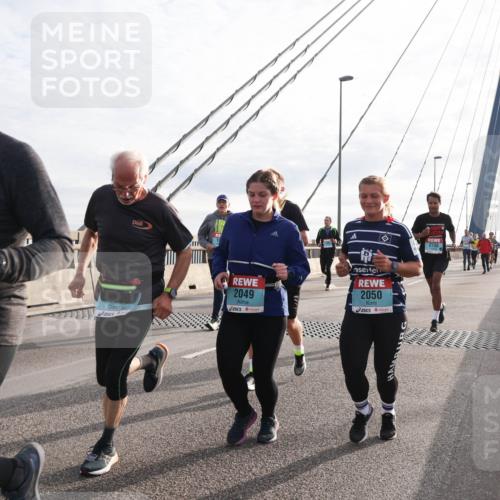 03.10.2024 - Köhlbrandbrückenlauf Matties Gatica Varas http://msf.ph/oto/7191277 03.10.2024 09:27:13 Position 2 1590, 2049, 2050, 2735 meine-sportfotos.de