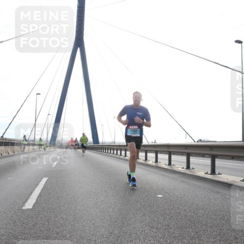 03.10.2024 - Köhlbrandbrückenlauf Jannik Wohlers http://msf.ph/oto/7191605 03.10.2024 09:18:52 Position 1 1405 meine-sportfotos.de