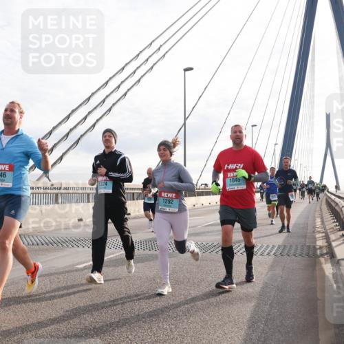 03.10.2024 - Köhlbrandbrückenlauf Matties Gatica Varas http://msf.ph/oto/7192130 03.10.2024 09:27:25 Position 2 808, 1446, 1324, 1292, 1045 meine-sportfotos.de