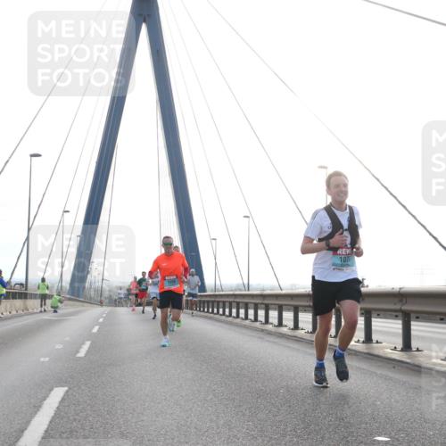 03.10.2024 - Köhlbrandbrückenlauf Jannik Wohlers http://msf.ph/oto/7192247 03.10.2024 09:18:58 Position 1 1090, 107 meine-sportfotos.de