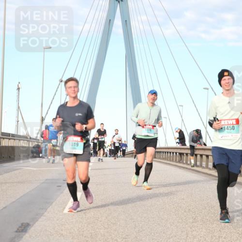 03.10.2024 - Köhlbrandbrückenlauf Jannik Wohlers http://msf.ph/oto/7192464 03.10.2024 09:44:37 Position 2 1819, 1376, 1450 meine-sportfotos.de