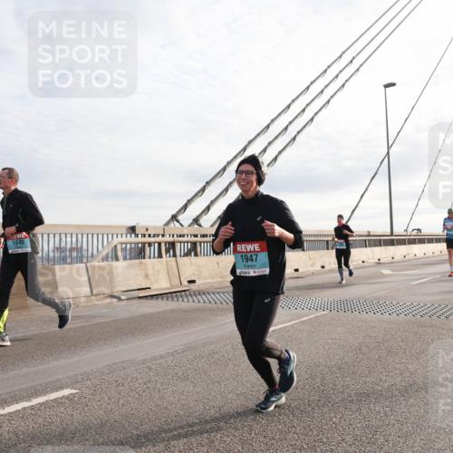 03.10.2024 - Köhlbrandbrückenlauf Matties Gatica Varas http://msf.ph/oto/7192498 03.10.2024 09:27:29 Position 2 1840, 1947 meine-sportfotos.de