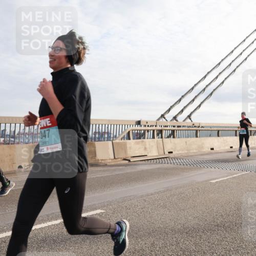 03.10.2024 - Köhlbrandbrückenlauf Matties Gatica Varas http://msf.ph/oto/7192528 03.10.2024 09:27:30 Position 2 947 meine-sportfotos.de