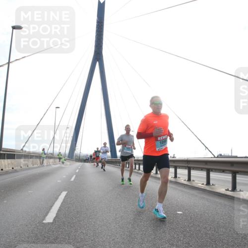 03.10.2024 - Köhlbrandbrückenlauf Jannik Wohlers http://msf.ph/oto/7192673 03.10.2024 09:19:00 Position 1 1055, 1090 meine-sportfotos.de