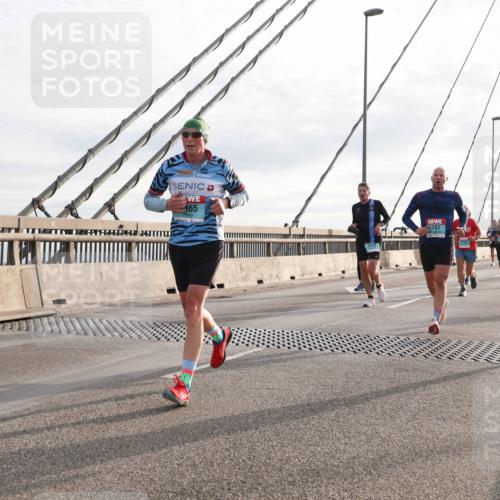 03.10.2024 - Köhlbrandbrückenlauf Matties Gatica Varas http://msf.ph/oto/7192698 03.10.2024 09:27:33 Position 2 165, 1297, 1009 meine-sportfotos.de