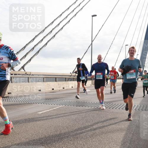 03.10.2024 - Köhlbrandbrückenlauf Matties Gatica Varas http://msf.ph/oto/7192754 03.10.2024 09:27:33 Position 2 1465, 2475, 1297, 1009 meine-sportfotos.de