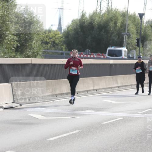 03.10.2024 - Köhlbrandbrückenlauf Fuchs,  Jonas http://msf.ph/oto/7192795 03.10.2024 09:26:00 Position 3 3604, 3588, 3585 meine-sportfotos.de