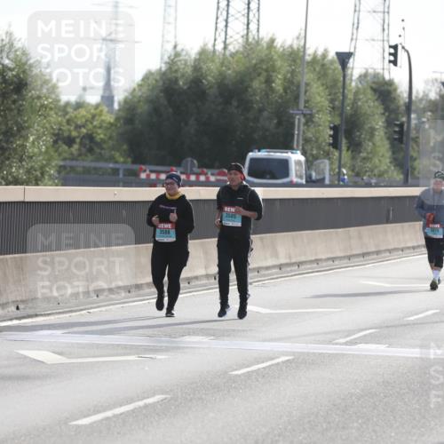 03.10.2024 - Köhlbrandbrückenlauf Fuchs,  Jonas http://msf.ph/oto/7192924 03.10.2024 09:26:05 Position 3 3585, 3473, 3588 meine-sportfotos.de