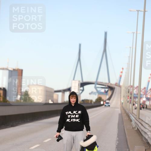 03.10.2024 - Köhlbrandbrückenlauf Fuchs,  Jonas http://msf.ph/oto/7193032 03.10.2024 09:29:52 Position 3  meine-sportfotos.de