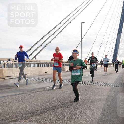 03.10.2024 - Köhlbrandbrückenlauf Matties Gatica Varas http://msf.ph/oto/7193062 03.10.2024 09:27:36 Position 2 1708, 1703, 2483 meine-sportfotos.de