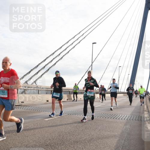 03.10.2024 - Köhlbrandbrückenlauf Matties Gatica Varas http://msf.ph/oto/7193159 03.10.2024 09:27:37 Position 2 1703, 2071, 1666 meine-sportfotos.de