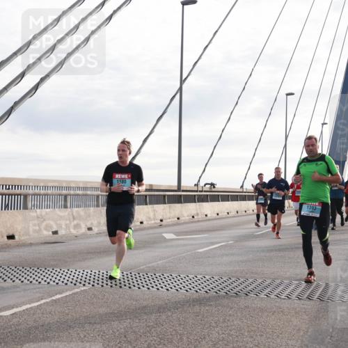 03.10.2024 - Köhlbrandbrückenlauf Matties Gatica Varas http://msf.ph/oto/7193683 03.10.2024 09:27:45 Position 2 1180, 1393, 2910 meine-sportfotos.de