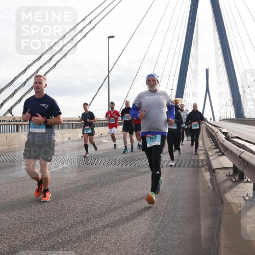 03.10.2024 - Köhlbrandbrückenlauf Matties Gatica Varas http://msf.ph/oto/7193890 03.10.2024 09:27:48 Position 2 3020, 2, 2910 meine-sportfotos.de