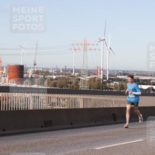03.10.2024 - Köhlbrandbrückenlauf Matties Gatica Varas http://msf.ph/oto/7194234 03.10.2024 09:27:54 Position 2  meine-sportfotos.de