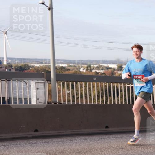 03.10.2024 - Köhlbrandbrückenlauf Matties Gatica Varas http://msf.ph/oto/7194475 03.10.2024 09:27:57 Position 2 101 meine-sportfotos.de