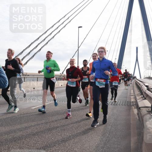 03.10.2024 - Köhlbrandbrückenlauf Matties Gatica Varas http://msf.ph/oto/7194737 03.10.2024 09:28:01 Position 2 1784, 1451, 2057, 1477 meine-sportfotos.de