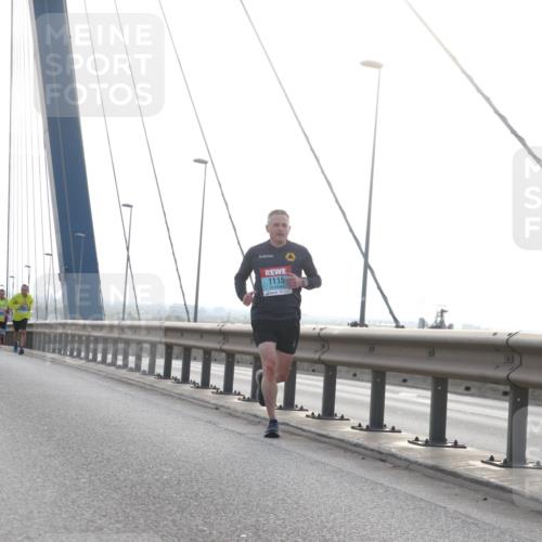 03.10.2024 - Köhlbrandbrückenlauf Jannik Wohlers http://msf.ph/oto/7194895 03.10.2024 09:19:20 Position 1 1115 meine-sportfotos.de