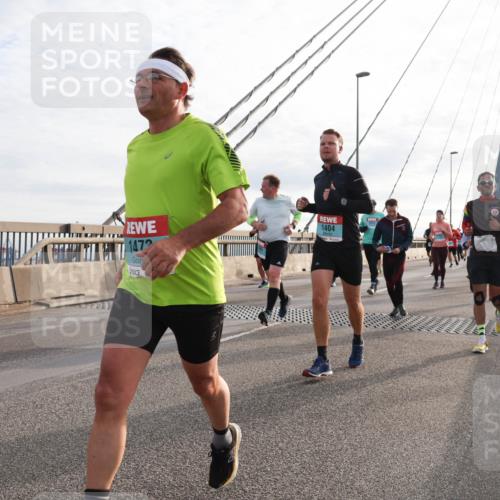 03.10.2024 - Köhlbrandbrückenlauf Matties Gatica Varas http://msf.ph/oto/7195086 03.10.2024 09:28:05 Position 2 1404, 1472 meine-sportfotos.de