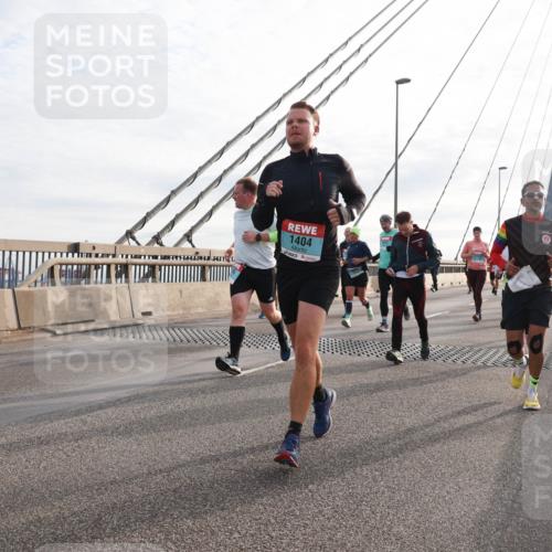 03.10.2024 - Köhlbrandbrückenlauf Matties Gatica Varas http://msf.ph/oto/7195106 03.10.2024 09:28:05 Position 2 1404 meine-sportfotos.de