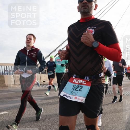 03.10.2024 - Köhlbrandbrückenlauf Matties Gatica Varas http://msf.ph/oto/7195211 03.10.2024 09:28:07 Position 2 1812, 1122 meine-sportfotos.de