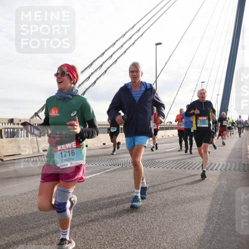 03.10.2024 - Köhlbrandbrückenlauf Matties Gatica Varas http://msf.ph/oto/7195277 03.10.2024 09:28:10 Position 2 1824, 1716, 1727 meine-sportfotos.de