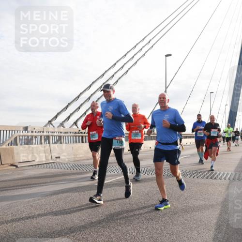 03.10.2024 - Köhlbrandbrückenlauf Matties Gatica Varas http://msf.ph/oto/7195434 03.10.2024 09:28:12 Position 2 2020, 2042, 170, 1539, 2233 meine-sportfotos.de