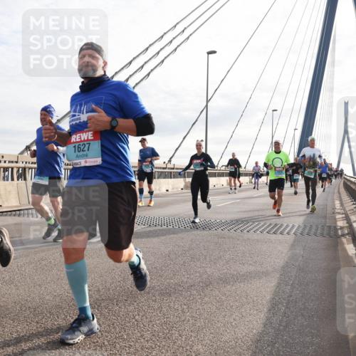 03.10.2024 - Köhlbrandbrückenlauf Matties Gatica Varas http://msf.ph/oto/7195605 03.10.2024 09:28:15 Position 2 1627, 1974 meine-sportfotos.de