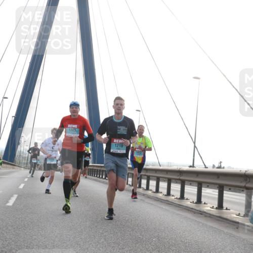 03.10.2024 - Köhlbrandbrückenlauf Jannik Wohlers http://msf.ph/oto/7195664 03.10.2024 09:19:30 Position 1 1158, 1203, 2, 1219, 1013, 1394 meine-sportfotos.de