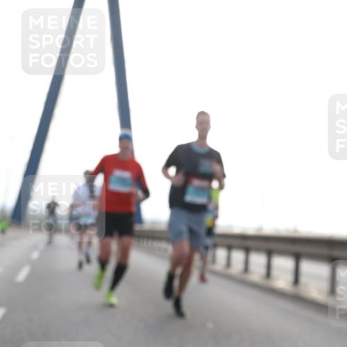 03.10.2024 - Köhlbrandbrückenlauf Jannik Wohlers http://msf.ph/oto/7195782 03.10.2024 09:19:30 Position 1  meine-sportfotos.de