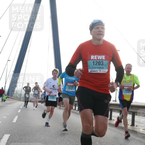 03.10.2024 - Köhlbrandbrückenlauf Jannik Wohlers http://msf.ph/oto/7195896 03.10.2024 09:19:31 Position 1 1213, 1158, 1203, 512, 1013 meine-sportfotos.de