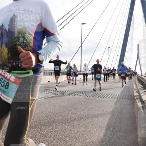 03.10.2024 - Köhlbrandbrückenlauf Matties Gatica Varas http://msf.ph/oto/7195905 03.10.2024 09:28:18 Position 2 1658 meine-sportfotos.de