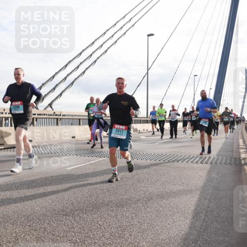 03.10.2024 - Köhlbrandbrückenlauf Matties Gatica Varas http://msf.ph/oto/7196012 03.10.2024 09:28:19 Position 2 1296, 1835, 2017, 2788 meine-sportfotos.de