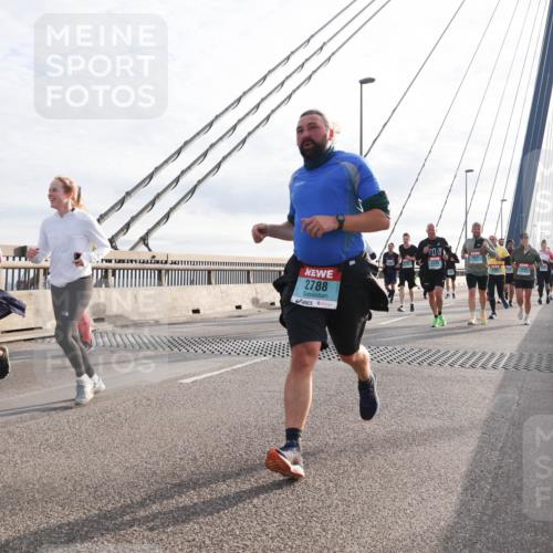 03.10.2024 - Köhlbrandbrückenlauf Matties Gatica Varas http://msf.ph/oto/7196155 03.10.2024 09:28:21 Position 2 2788 meine-sportfotos.de