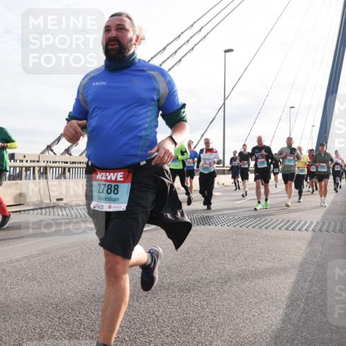 03.10.2024 - Köhlbrandbrückenlauf Matties Gatica Varas http://msf.ph/oto/7196181 03.10.2024 09:28:21 Position 2 1679, 2788 meine-sportfotos.de