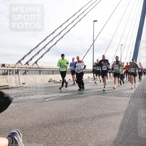 03.10.2024 - Köhlbrandbrückenlauf Matties Gatica Varas http://msf.ph/oto/7196208 03.10.2024 09:28:22 Position 2 35, 1874, 2238, 1641 meine-sportfotos.de