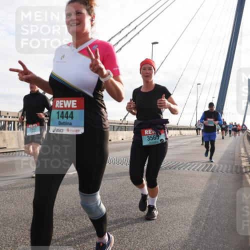 03.10.2024 - Köhlbrandbrückenlauf Matties Gatica Varas http://msf.ph/oto/7196600 03.10.2024 09:28:27 Position 2 129, 1937, 1444, 3565 meine-sportfotos.de