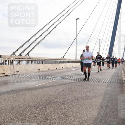 03.10.2024 - Köhlbrandbrückenlauf Matties Gatica Varas http://msf.ph/oto/7196739 03.10.2024 09:28:30 Position 2 3591 meine-sportfotos.de