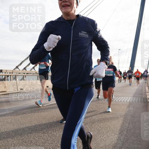 03.10.2024 - Köhlbrandbrückenlauf Matties Gatica Varas http://msf.ph/oto/7196926 03.10.2024 09:28:36 Position 2 2633, 1747 meine-sportfotos.de