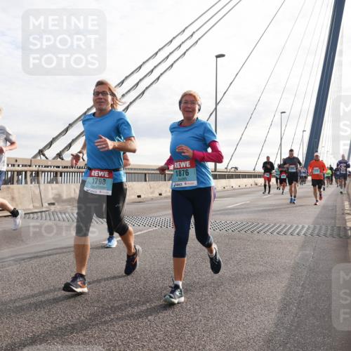 03.10.2024 - Köhlbrandbrückenlauf Matties Gatica Varas http://msf.ph/oto/7196992 03.10.2024 09:28:37 Position 2 1735, 1798, 1876 meine-sportfotos.de