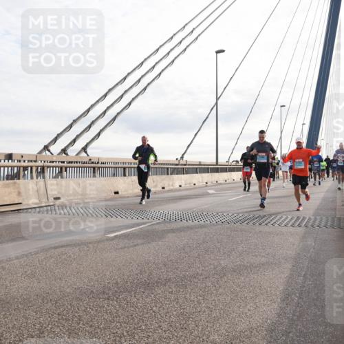 03.10.2024 - Köhlbrandbrückenlauf Matties Gatica Varas http://msf.ph/oto/7197084 03.10.2024 09:28:39 Position 2 1948, 1110 meine-sportfotos.de