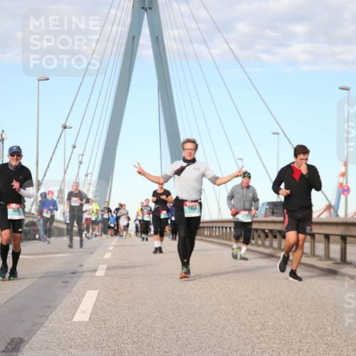 03.10.2024 - Köhlbrandbrückenlauf Jannik Wohlers http://msf.ph/oto/7197141 03.10.2024 09:44:46 Position 2 1652, 1956 meine-sportfotos.de
