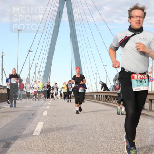 03.10.2024 - Köhlbrandbrückenlauf Jannik Wohlers http://msf.ph/oto/7197206 03.10.2024 09:44:48 Position 2 1996, 1932, 3565, 1956 meine-sportfotos.de