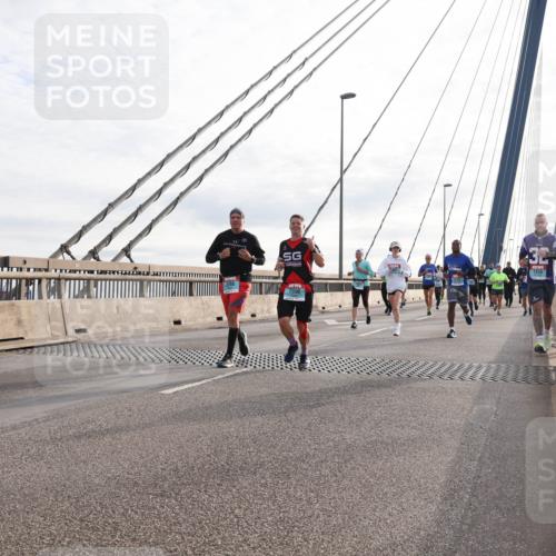 03.10.2024 - Köhlbrandbrückenlauf Matties Gatica Varas http://msf.ph/oto/7197216 03.10.2024 09:28:42 Position 2 2090 meine-sportfotos.de
