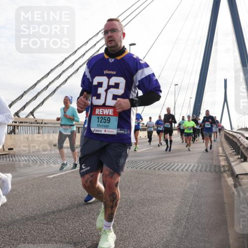 03.10.2024 - Köhlbrandbrückenlauf Matties Gatica Varas http://msf.ph/oto/7197459 03.10.2024 09:28:44 Position 2 29, 32, 1259 meine-sportfotos.de